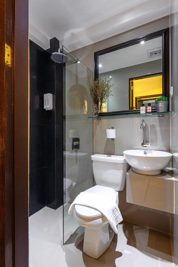 Nest Nano Suites Poblacion - Makati Макати Экстерьер фото