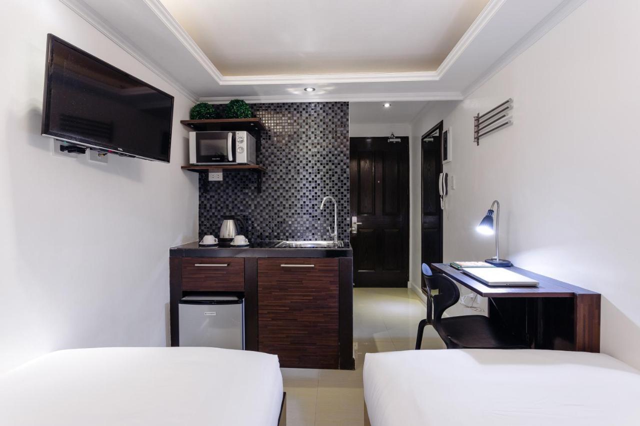 Nest Nano Suites Poblacion - Makati Макати Экстерьер фото