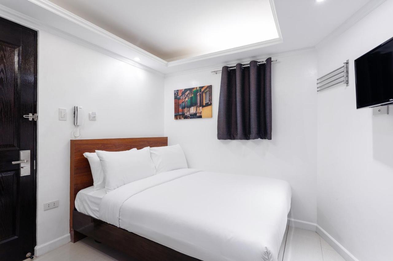Nest Nano Suites Poblacion - Makati Макати Экстерьер фото