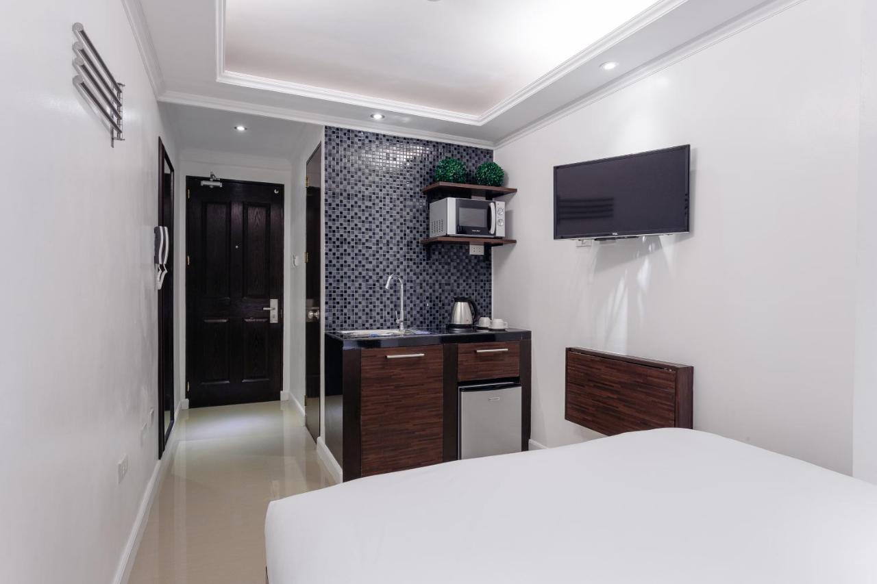 Nest Nano Suites Poblacion - Makati Макати Экстерьер фото