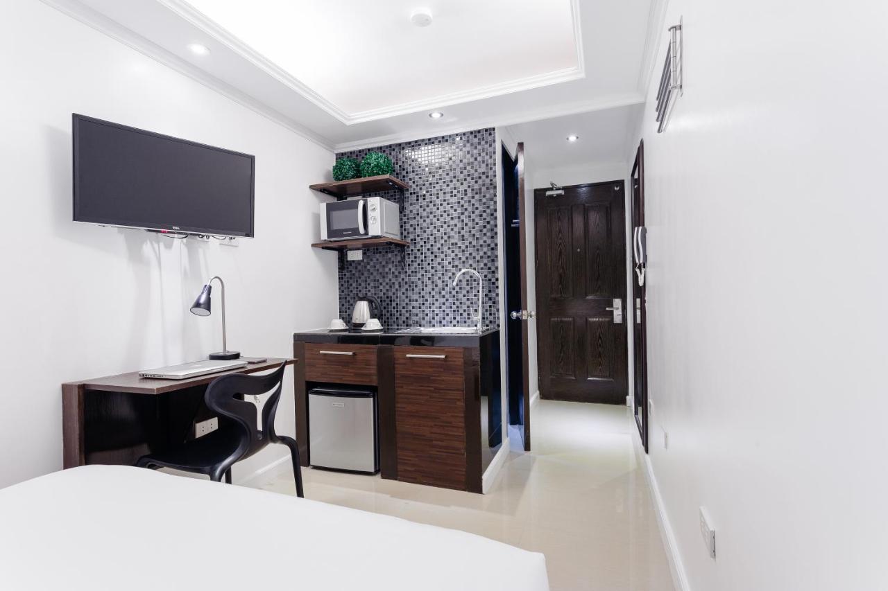 Nest Nano Suites Poblacion - Makati Макати Экстерьер фото