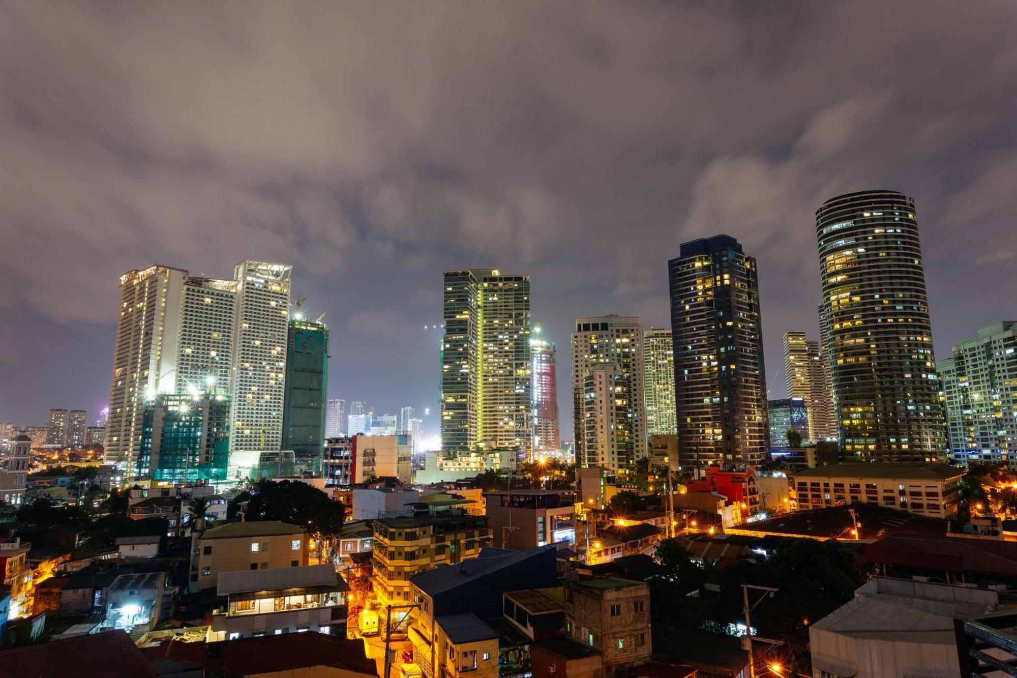 Nest Nano Suites Poblacion - Makati Макати Экстерьер фото
